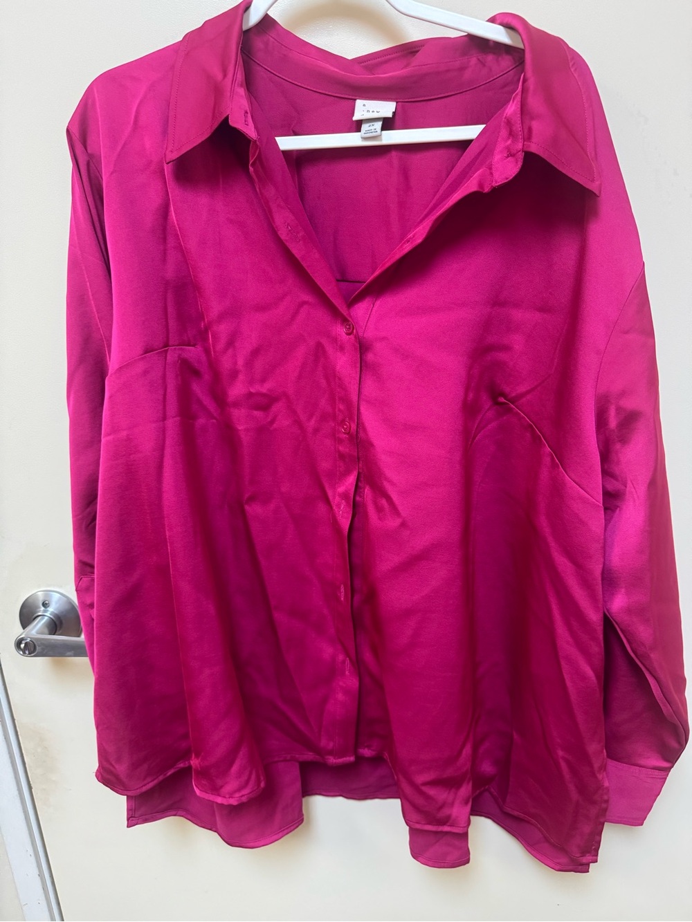 A New  Day Women's Fuchsia Satin  Button-Up Blouse. 2X.